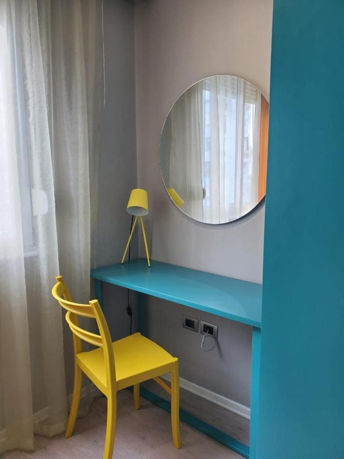 Helga'S Deluxe 3 Apartment Тирана Экстерьер фото